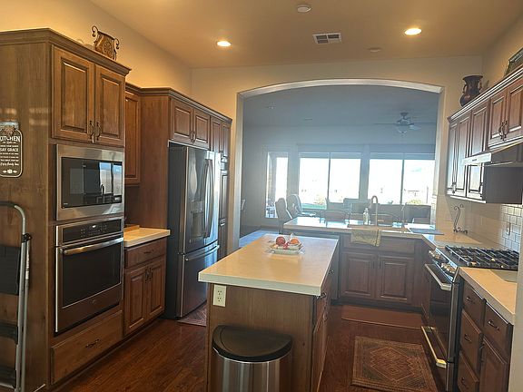 2nd image of 1536 W Heatherglen Dr