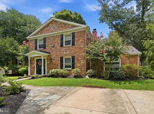 9912 Harrogate Rd, Bethesda, MD 20817