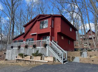 1057 Porter Dr, Bushkill, PA 18324
