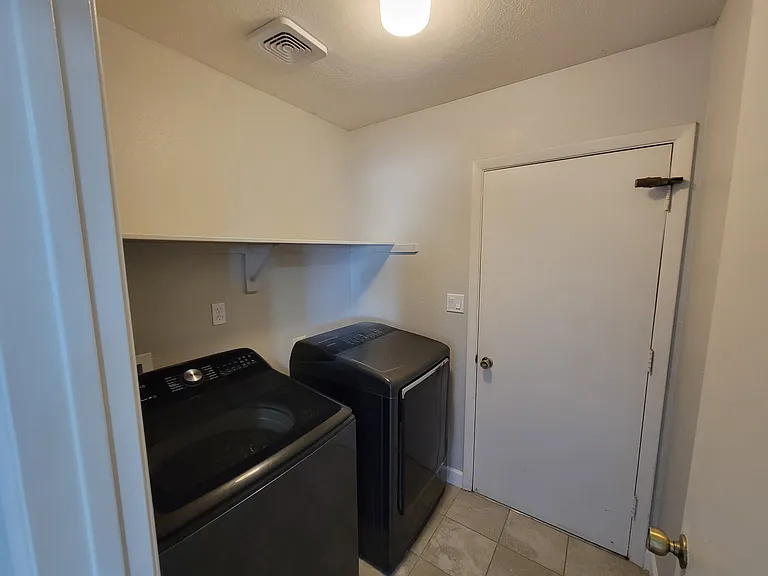 8121 N 103rd Dr — Photo 10