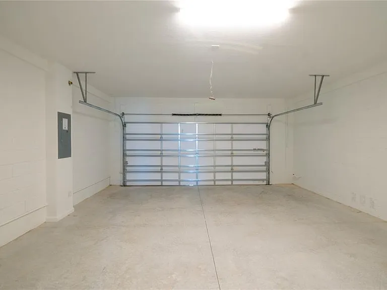104 Royal Ranch Rd — Photo 22