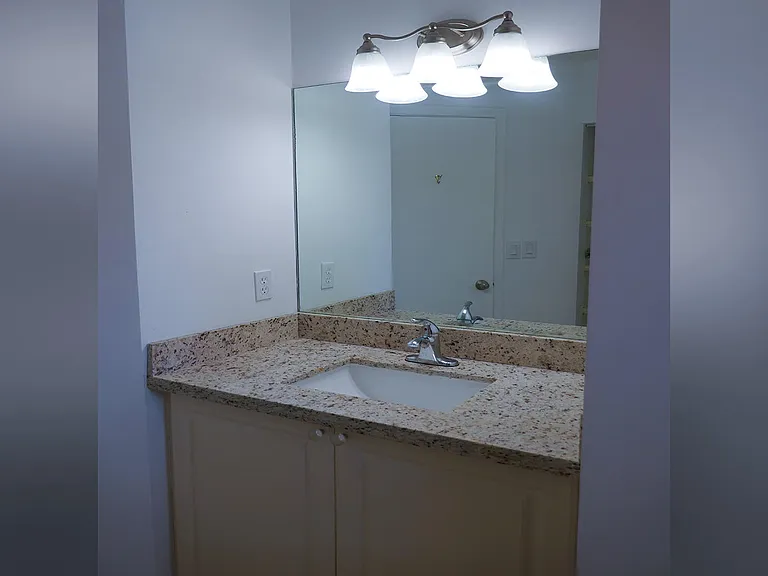 9861 Three Lakes Cir — Photo 7