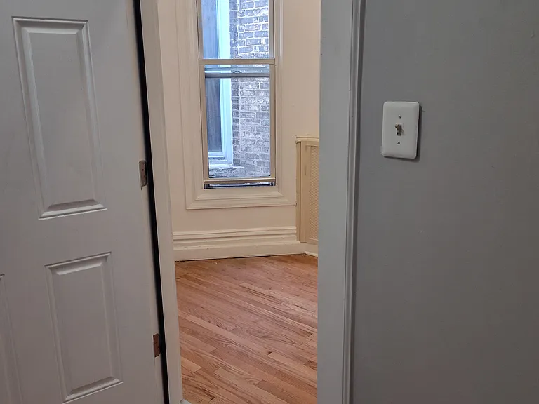 4557 S Wabash Ave #1 — Photo 4