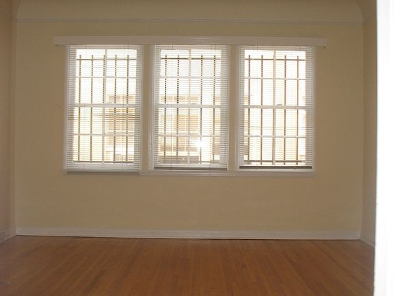 5th image of 717 S Wilton Pl