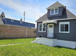 5042 Reading Ave, East Chicago, IN 46312