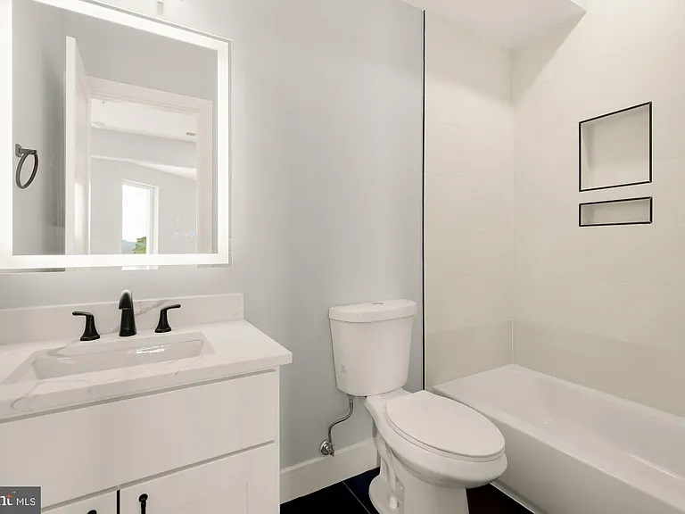 3215 Mount Pleasant St NW #201 — Photo 15