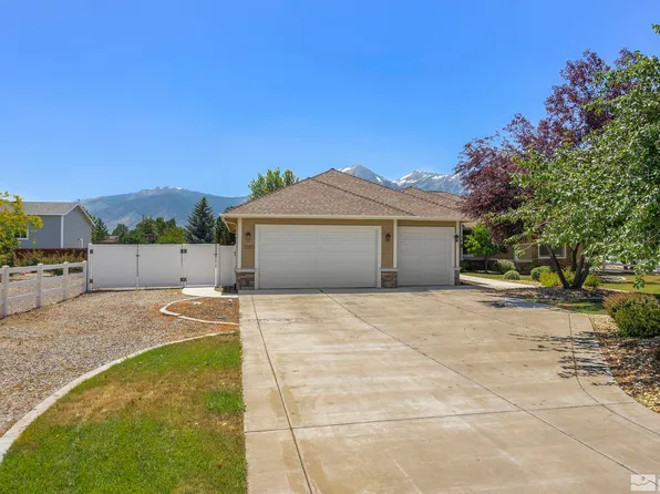 1185 Sierra Vista Dr, Gardnerville, NV 89460