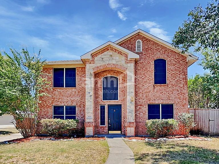 3933 Evergreen Ct — Photo 1