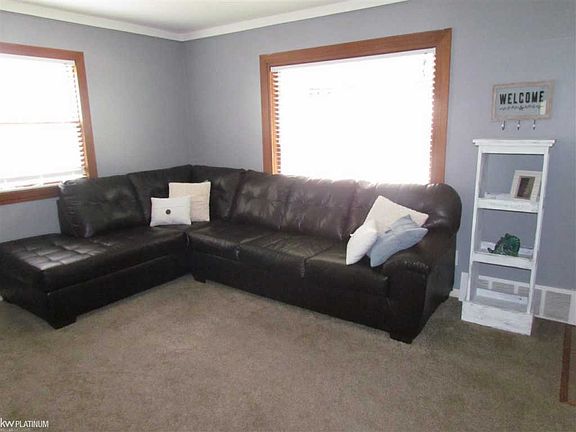5th image of 25083 Mackinac St
