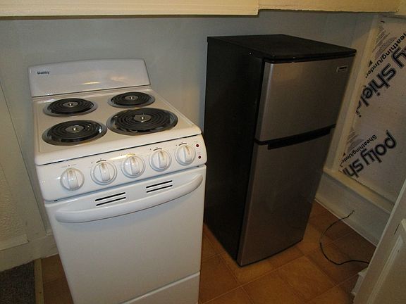 2nd image of 6 Auburn St #15