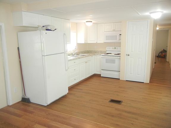 4th image of 751 10th St E Lot 155