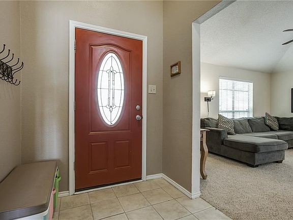 3rd image of 1513 Sunflower Dr