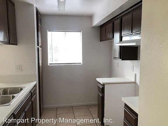 3rd image of 5533 Romaine St APT 1