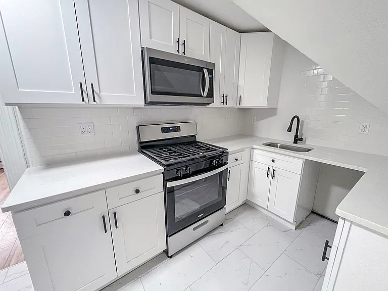 817 State St #3 — Photo 11