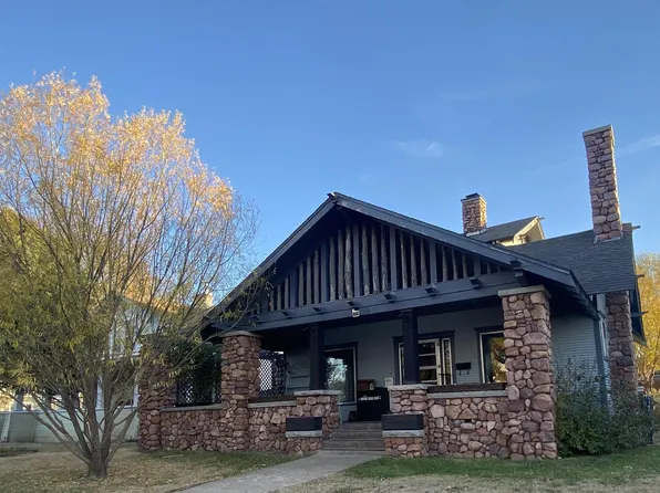 204 E 13th St, Ellis, KS 67637