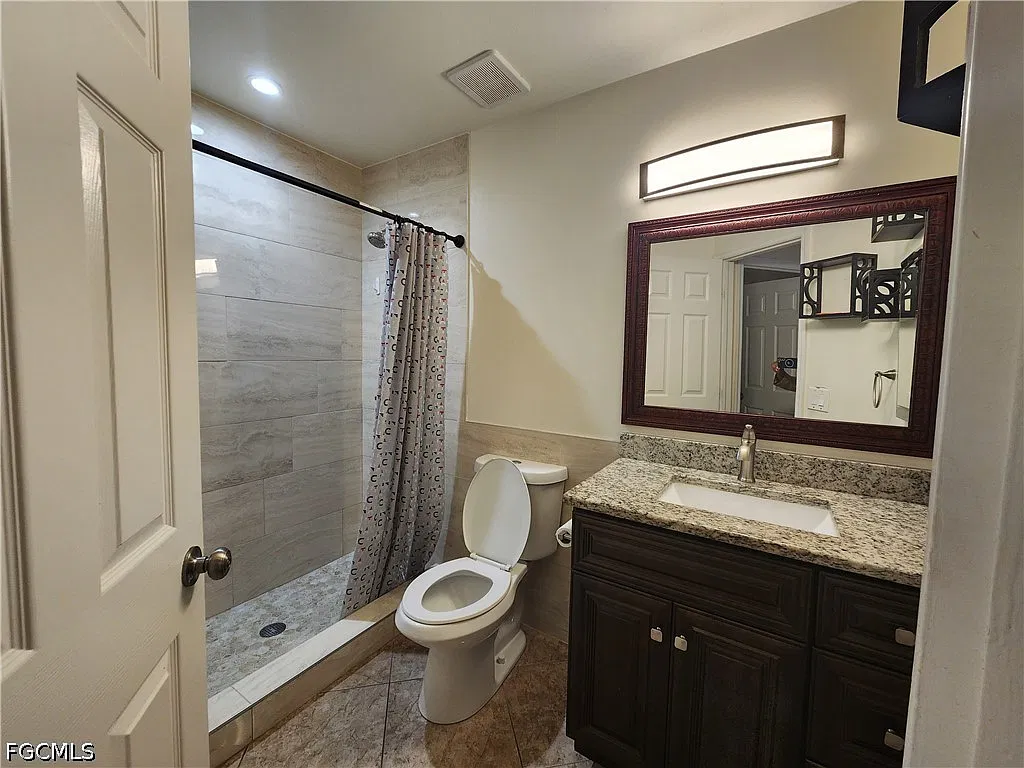 3 bed, 2.0 bath, 1221 sqft, $3,000 — Photo 4