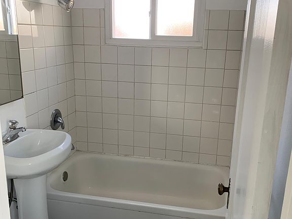 5th image of 4746 Orchard Ave