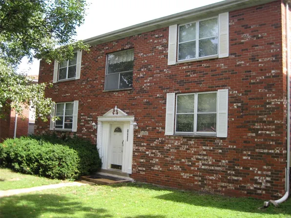 10023 Willdan Dr, Saint Louis, MO 63123
