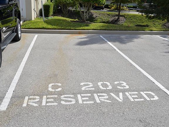 Park Space + Garage One Car