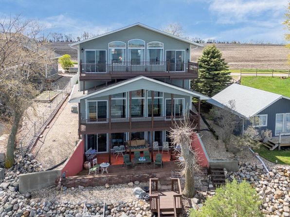 5361 S Shore Dr, Chester, SD 57016