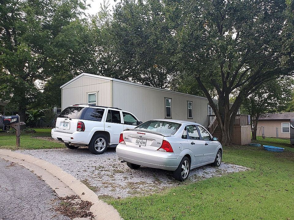 1st image of 977 W 139th Pl