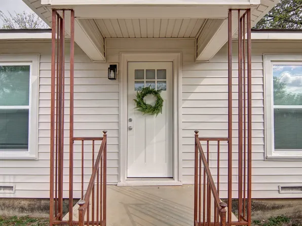 910 Liberty St, Weatherford, TX 76086