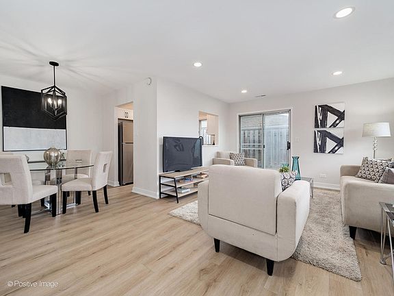 4th image of 6034 Kit Carson Dr #26-1