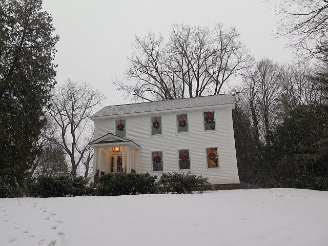 2nd image of 415 Church St