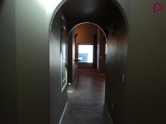 4th image of 4122 Santiago Way