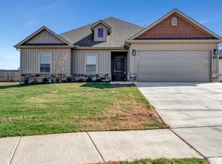 1040 Monarch Rd, Centerton, AR 72719