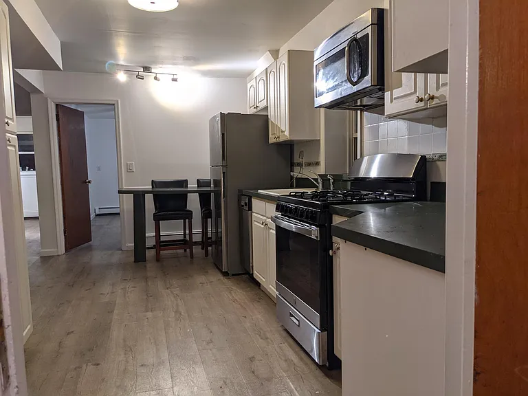 75 Webster Ave #1 — Photo 16