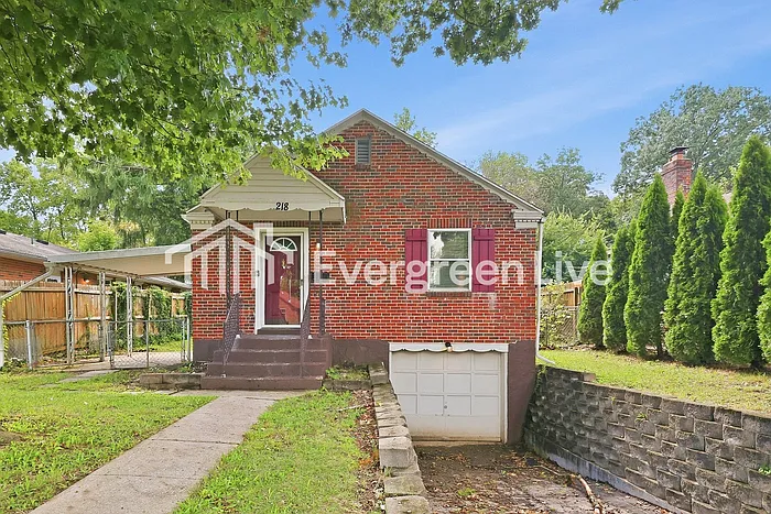 218 Castlewood Ave