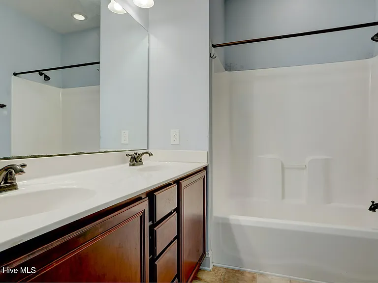 200 Marissa Ct — Photo 14