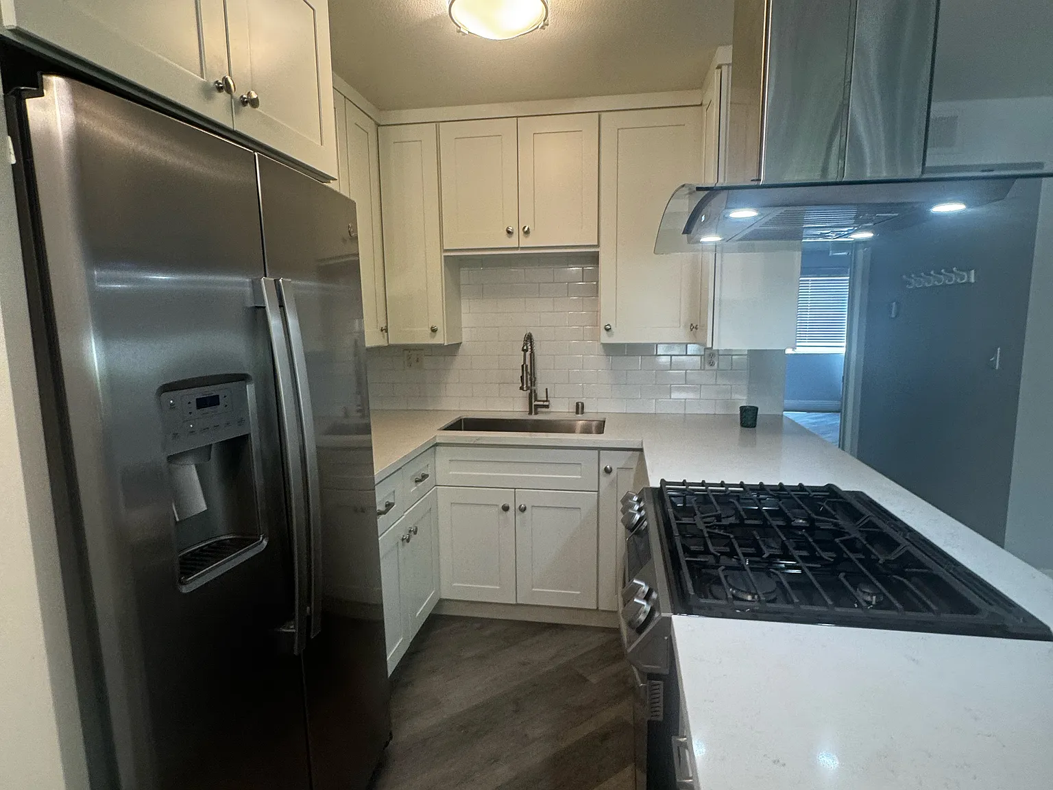 500 N Maryland Ave — Photo 3
