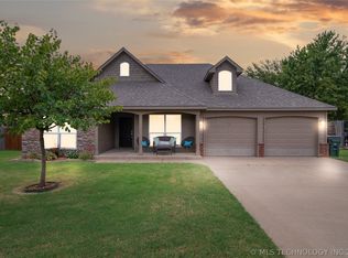 9610 N 101st East Ave, Owasso, OK 74055