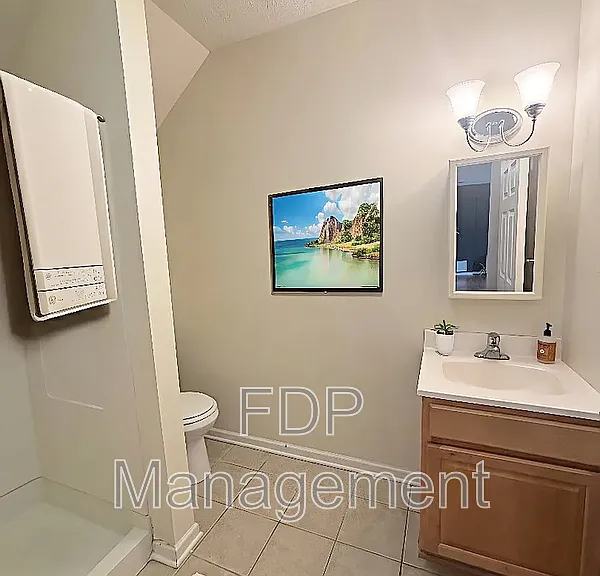 660 East Ave #207 — Photo 4