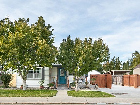 3rd image of 677 Taber Ave