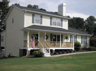 1520 Willow Creek Ct, Snellville, GA 30078