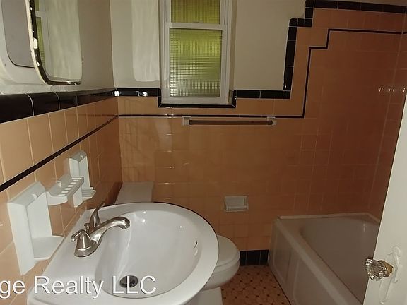 3rd image of 404 Elberon Ave