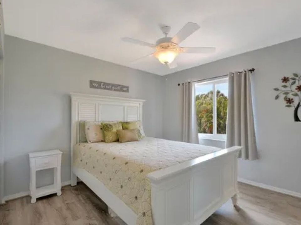 2nd image of 201 Seminole Lakes Dr