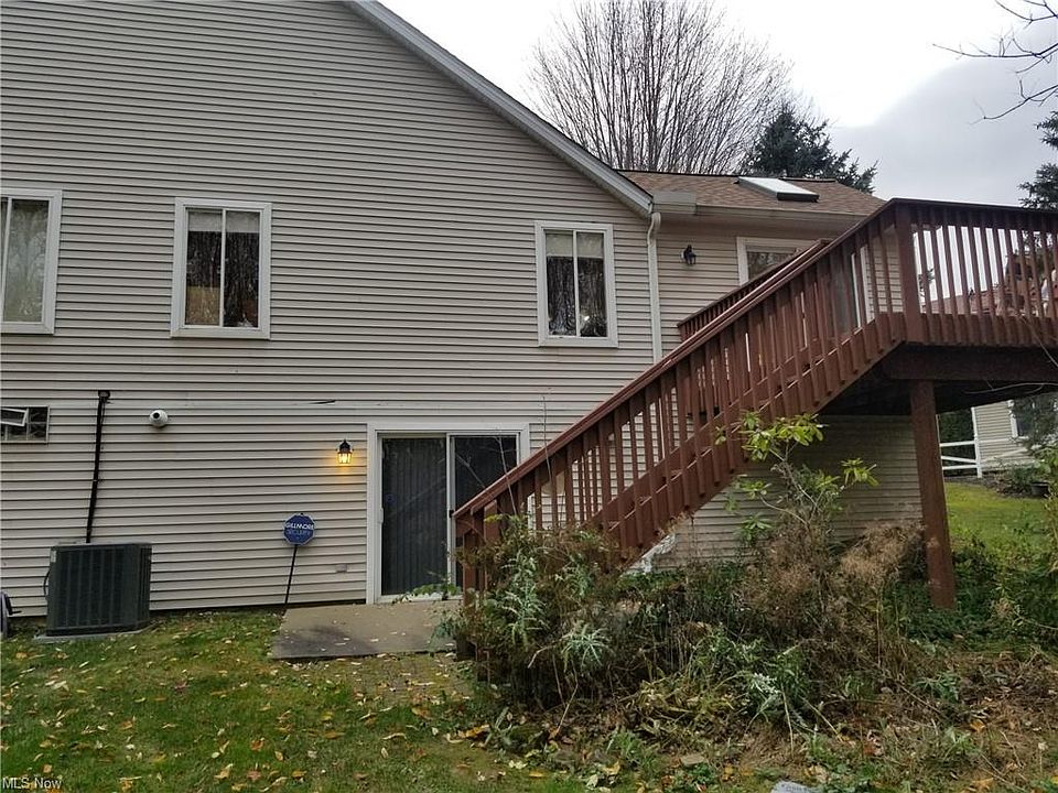 2nd image of 3983 Palace Way