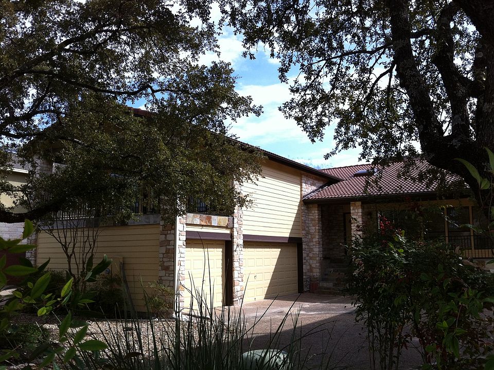 3 Car Garage
