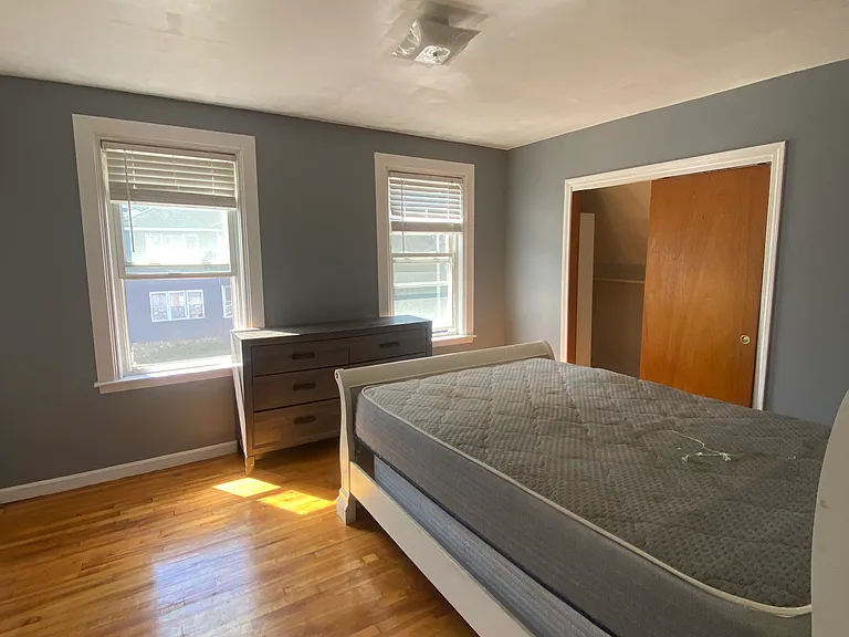 81 Pilgrim Ave — Photo 13