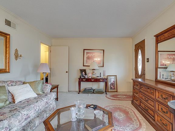 3rd image of 7289 N Juana Dr
