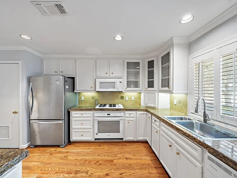 3115 Glen Haven Blvd — Photo 5