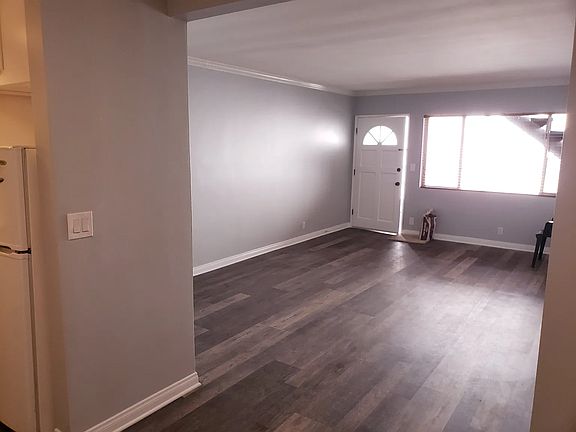 2nd image of 14270 Dickens St #M10