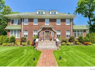 154 Broadview Ave, New Rochelle, NY 10804