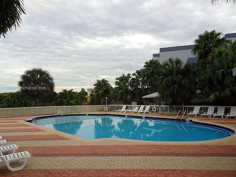 9359 N Fontainebleau Blvd #F109 — Photo 25