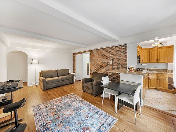 3rd image of 319 E 50th St APT 3D