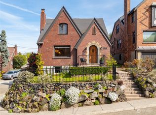 2518 Nob Hill Pl N, Seattle, WA 98109